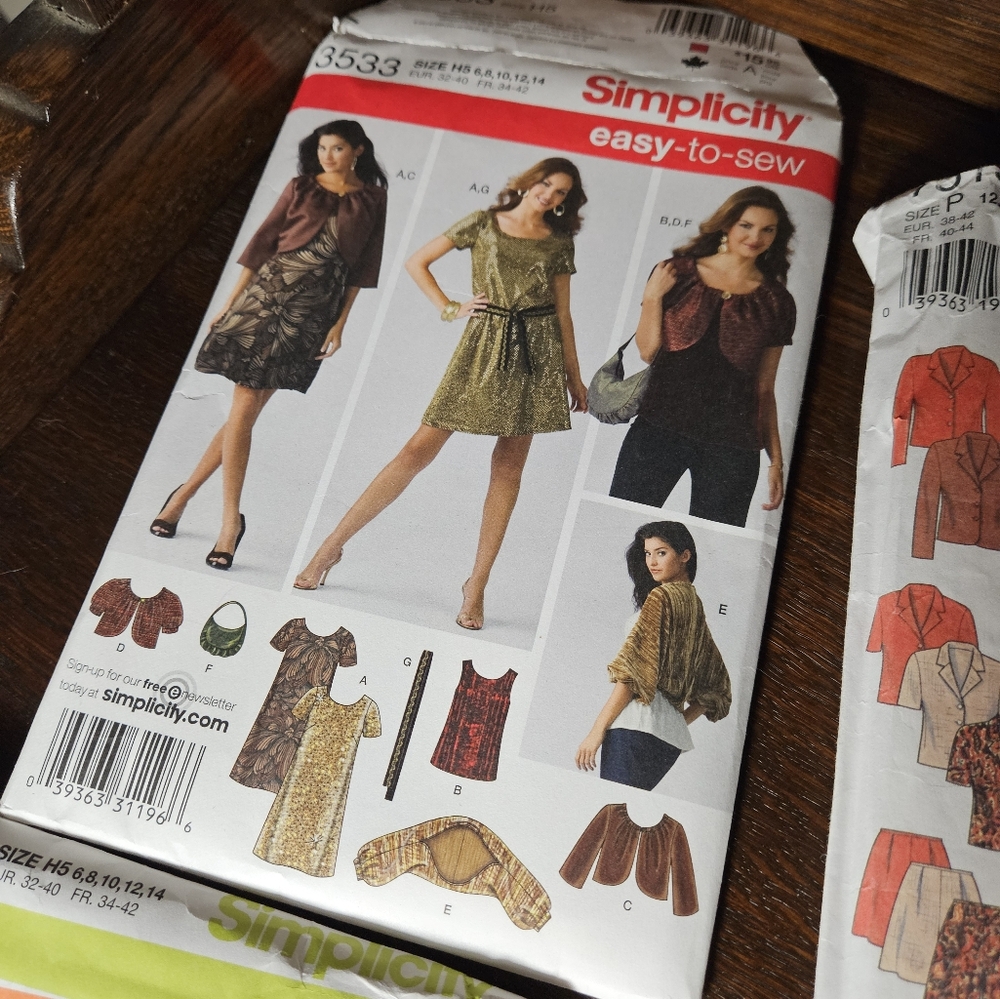 Simplicity and McCall's Vintage Sewing Patterns Collection. - Picture 6 of 12